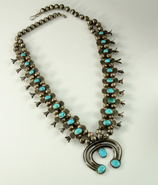 Vintage Box Bow Squash Blossom Necklace - Hoel's Indian Shop
