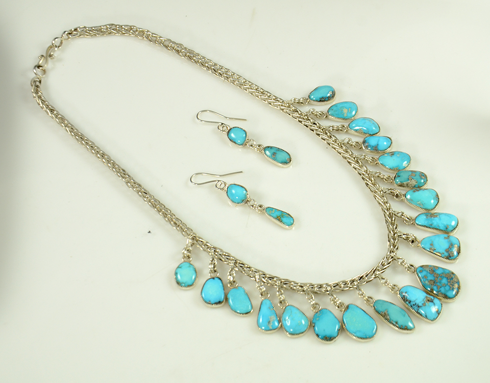 Zuni Turquoise Necklace by Smokey Gchachu - Hoel's Indian Shop