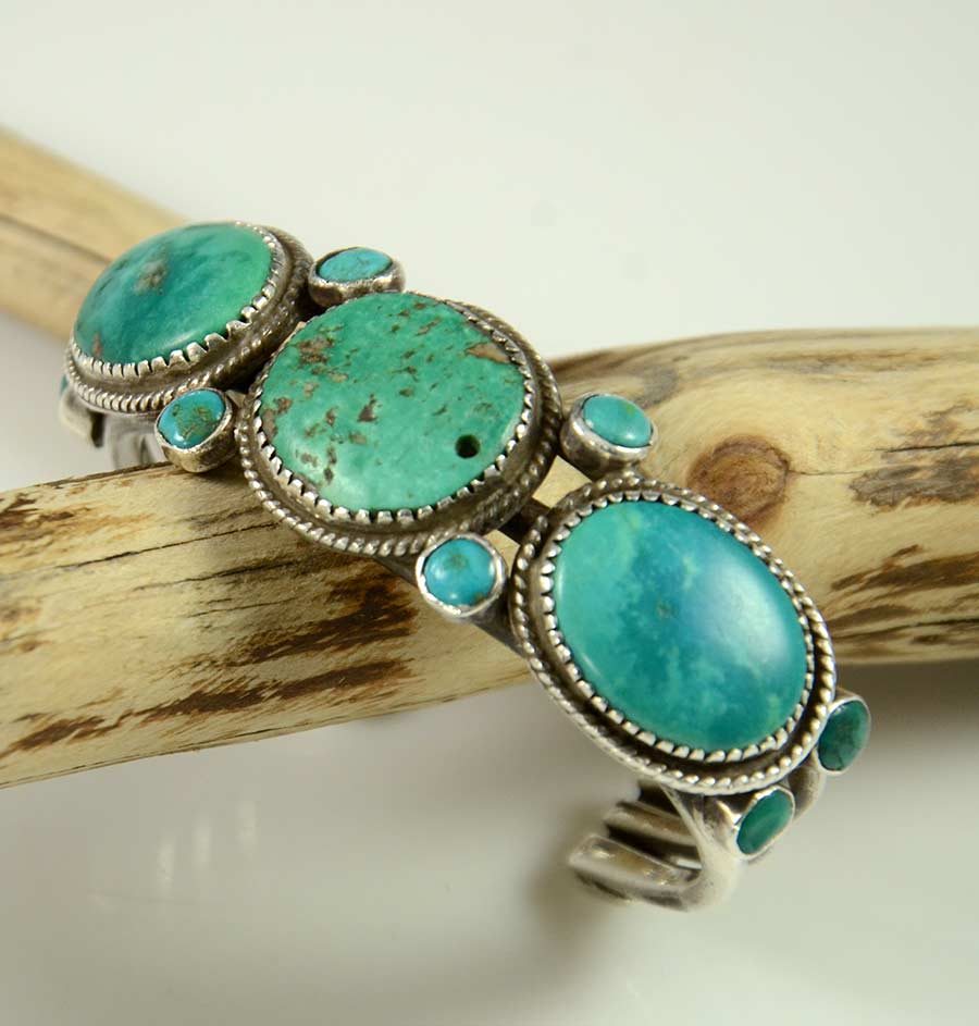 Vintage Navajo Turquoise Bracelet - Hoel's Indian Shop